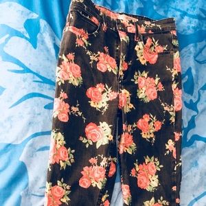 Guess floral skinny jeans with ankle zippers